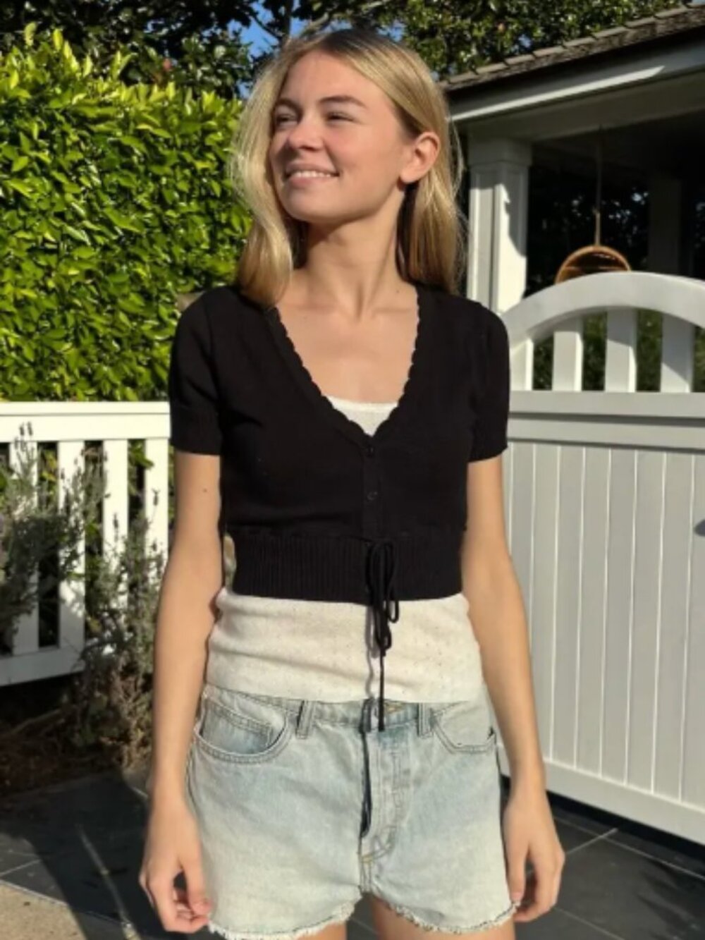 Brandy Melville Cassia Cardigan Cropped Black